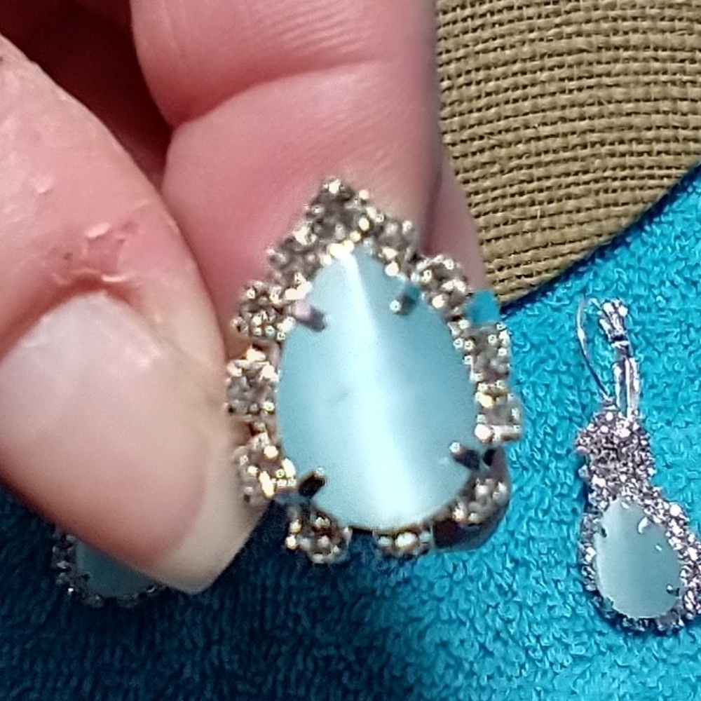 Silvertone blue cat eye crystal necklace ring earrings set - Picture 5 of 8